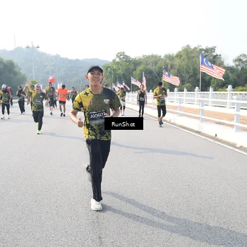 Runner Photo 6908741
