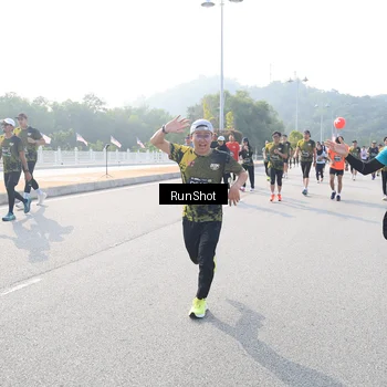 Runner Photo 6908756
