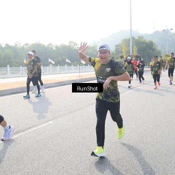 Runner Photo 6908768