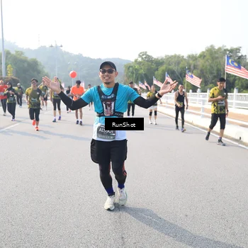 Runner Photo 6908784