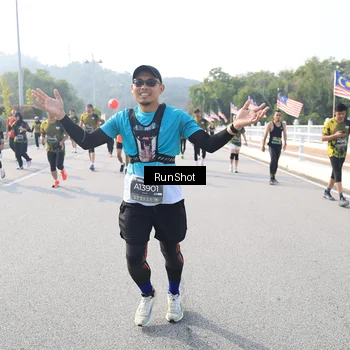 Runner Photo 6908799