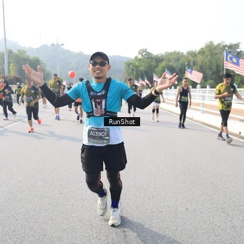 Runner Photo 6908827