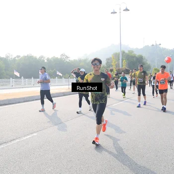 Runner Photo 6908847