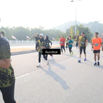 Runner Photo 6908858