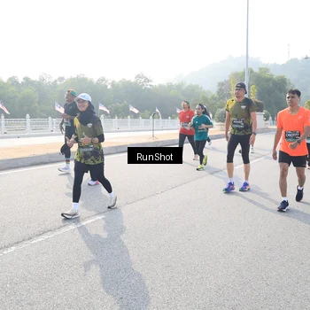 Runner Photo 6908869