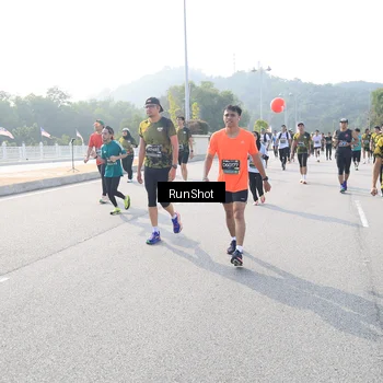 Runner Photo 6908878
