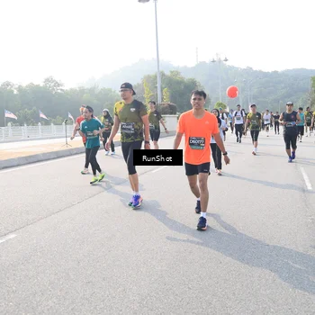 Runner Photo 6908888