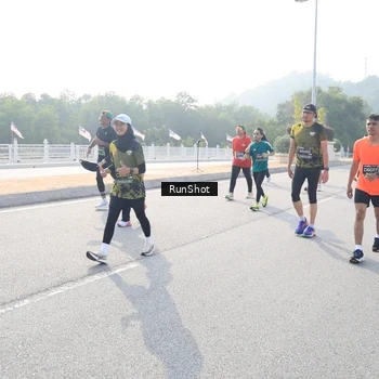 Runner Photo 6908892