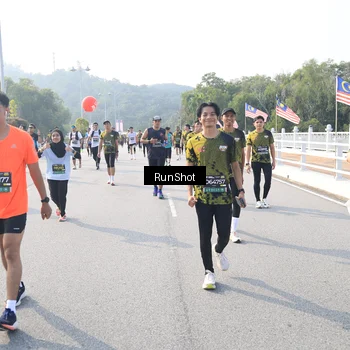 Runner Photo 6908924