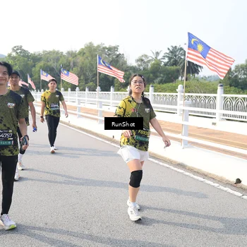 Runner Photo 6908933