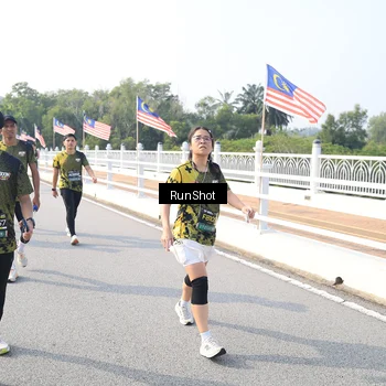 Runner Photo 6908940