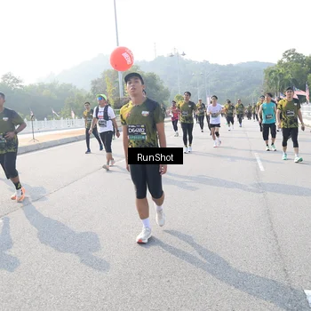Runner Photo 6909134