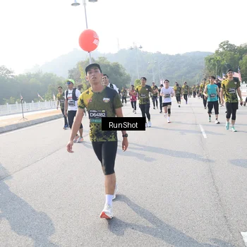 Runner Photo 6909148