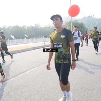 Runner Photo 6909176