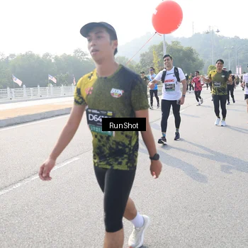 Runner Photo 6909192