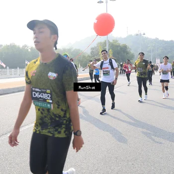 Runner Photo 6909208