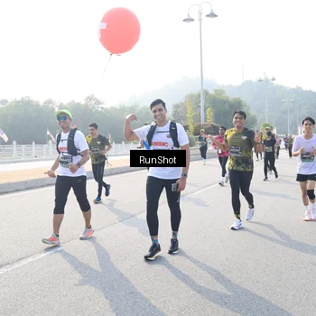 Runner Photo 6909221