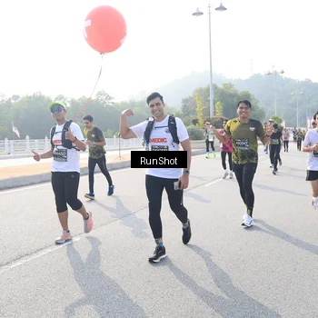 Runner Photo 6909246