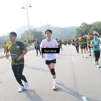 Runner Photo 6909296