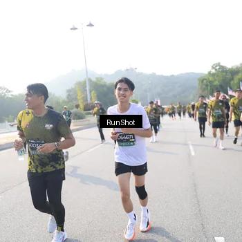 Runner Photo 6909301