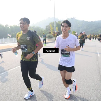 Runner Photo 6909314