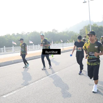Runner Photo 6909383