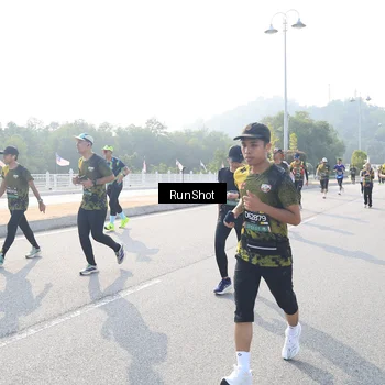 Runner Photo 6909391