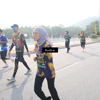 Runner Photo 6909576
