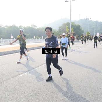 Runner Photo 6909653