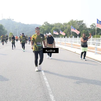 Runner Photo 6909666