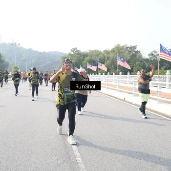 Runner Photo 6909677