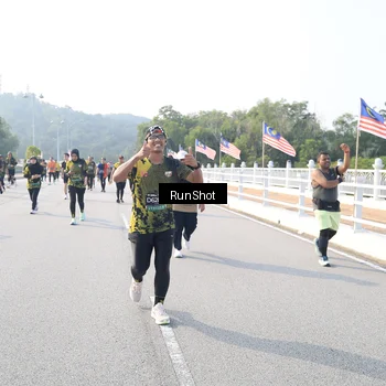 Runner Photo 6909681