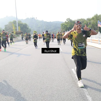 Runner Photo 6909690