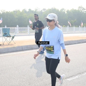 Runner Photo 6909723