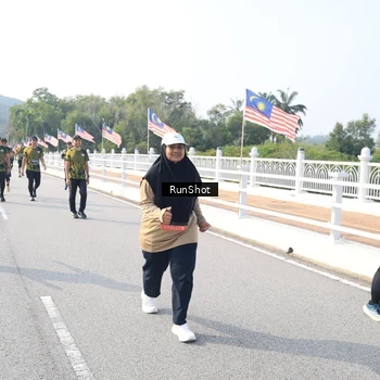 Runner Photo 6909742