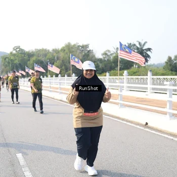 Runner Photo 6909756