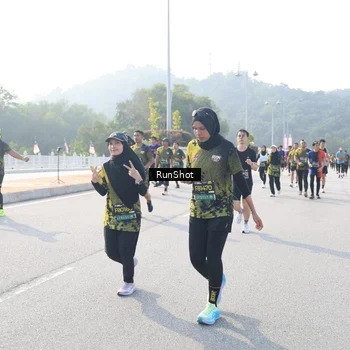 Runner Photo 6909777