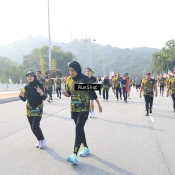 Runner Photo 6909784