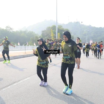 Runner Photo 6909785
