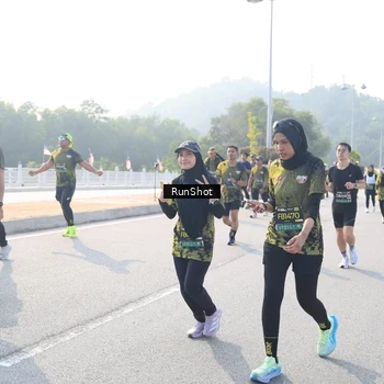 Runner Photo 6909789