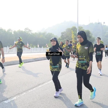 Runner Photo 6909794
