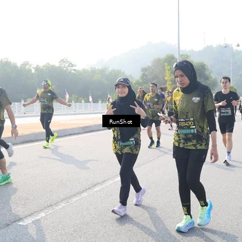 Runner Photo 6909799