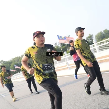 Runner Photo 6909873
