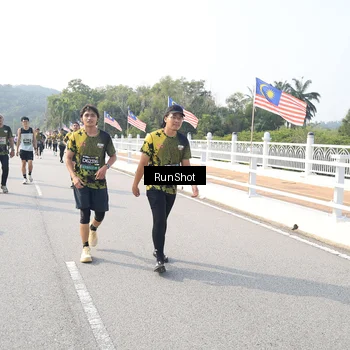 Runner Photo 6909911