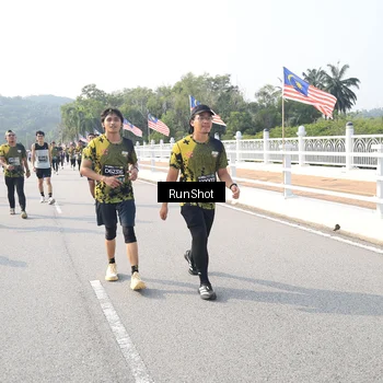 Runner Photo 6909912