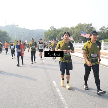 Runner Photo 6909924