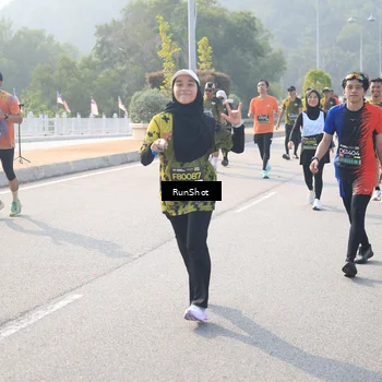 Runner Photo 6909938