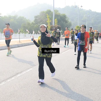 Runner Photo 6909950