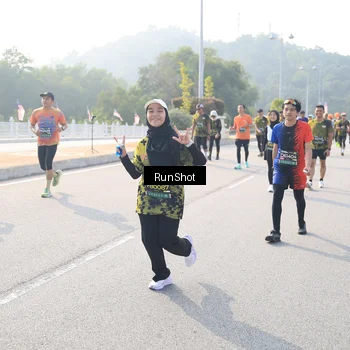 Runner Photo 6909957