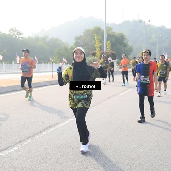 Runner Photo 6909960